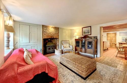 Sutton Benger House | Gladwyn Cottage