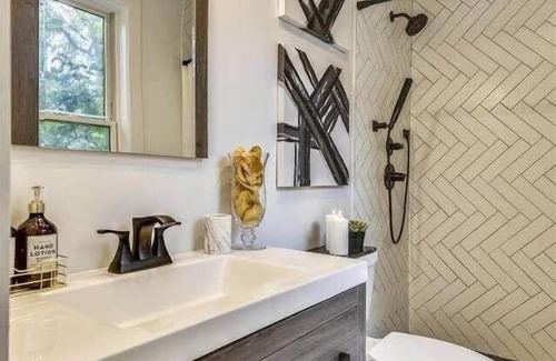 Jamaica Plain Apartment | Glamorous Luxury Apartment, Near T