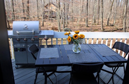 Gouldsboro House | Glamorous Renovated 4bd Pocono House w/Game Room✔