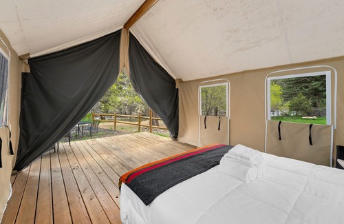 Poudre Park House | Glamp 4- Mule Deer
