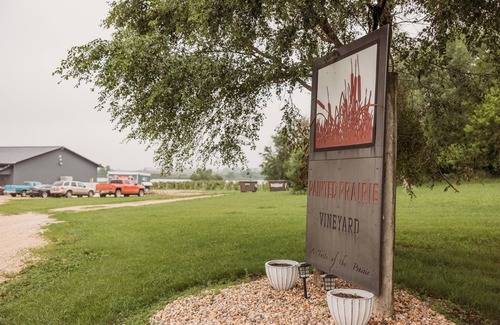 Currie Cabin | Glamp and Uncork at Painted Prairie Vineyard