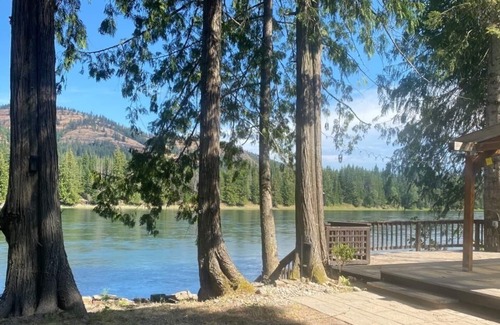 Clark Fork House | Glamping at it's Finest - Riverfront Property