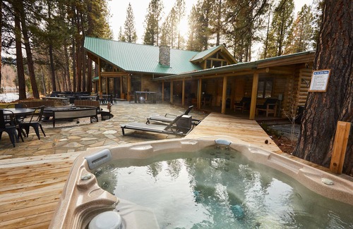 Grantsdale Cabin | Glamping Cabin on the Bitterroot River