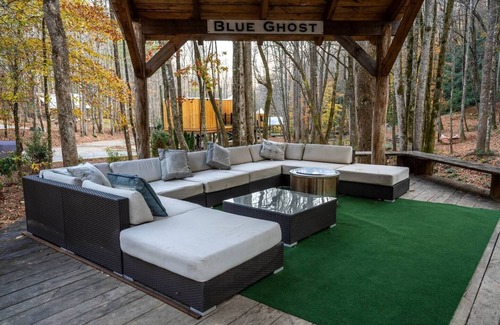 Brevard Cottage | Glamping in Brevard - Blue Ghost Treehouse