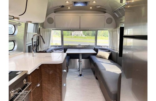 Lorton House | Glamping in the DMV - 2022 Airstream Globetrotter 27FB