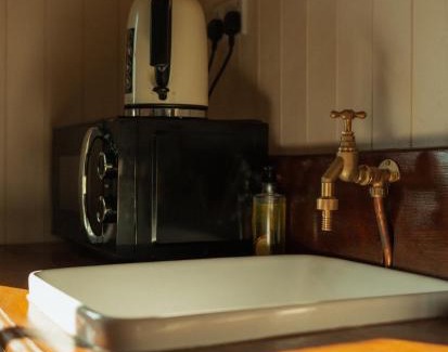 Chippenham House | Glamping in Wiltshire in our luxury Shepherds Hut