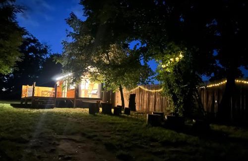 Breclav Apartment | Glamping Lednice Tiny House