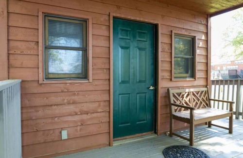 Cadiz Apartment | Glamping Treehouse - 1BR with Cozy Bunks