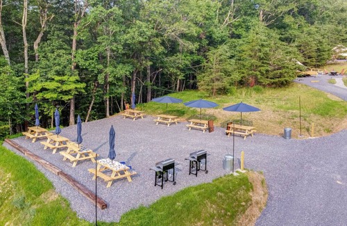 Great Cacapon RV Rental | Glamping w/Insta Worthy Mountain Views