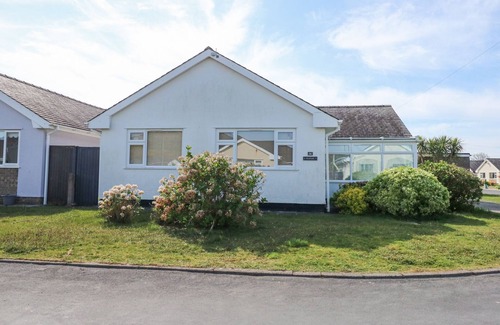 Morfa Bychan Cottage | GLANAIG, pet friendly, character holiday cottage in Morfa Bychan