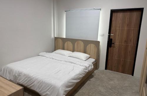 Mak Khaeng Hotel | GlassHouse