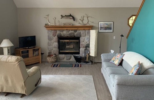 Glen Arbor House | Glen Arbor, Sleeping Bear Dunes Getaway