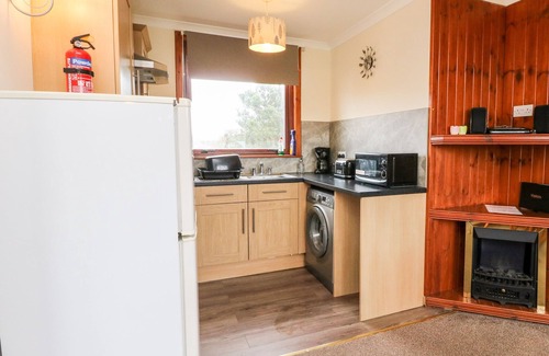 Fort William Cottage | GLEN DESSARY, family friendly, with a garden in Fort William