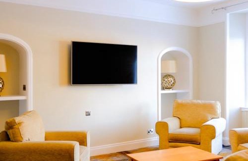 Inverness City Centre Hotel | Glen Mhor Hotel at Uile-bheist 'Brewstillery'