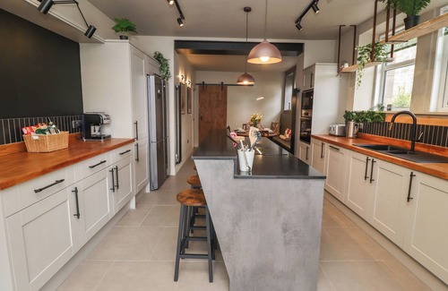 Wooler House | GLENCOE HOUSE, pet friendly, luxury holiday cottage in Wooler