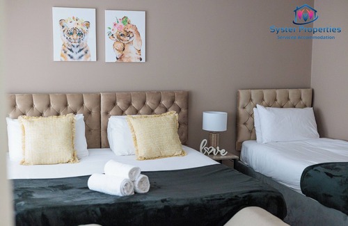 Leicester House | GLENFIELD BUNGALOW