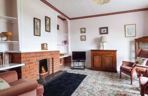 Saxmundham Cottage | GLENHAVEN, family friendly, country holiday cottage in Snape, Suffolk