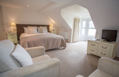 Lamlash Hotel | Glenisle Hotel