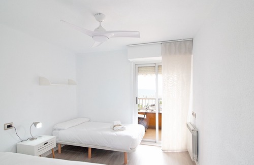 Sagunto Apartment | Global Properties: Beachfront apartment, Puerto de Sagunto