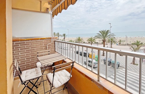 Sagunto Apartment | Global Properties: Beachfront apartment, Puerto de Sagunto