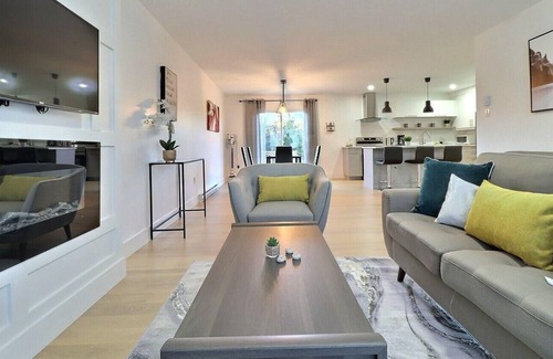 Moncton House | GLOBALSTAY. New Semi-Detached House In a Quiet Neighbourhood