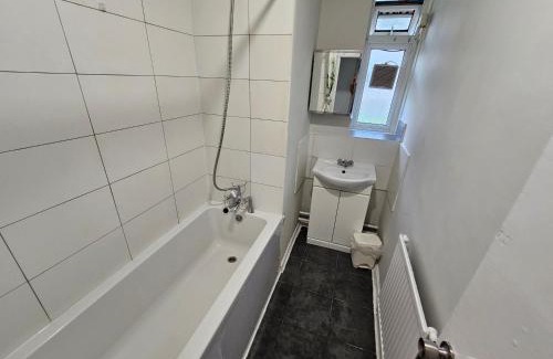 Bethnal Green House | Globe Rooms
