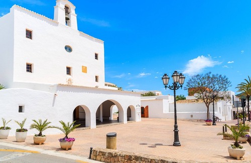 Cala Vadella Villa | Glorious Ibiza Apartment | Apartment Langris | 2 Bedroom Suite | Private.