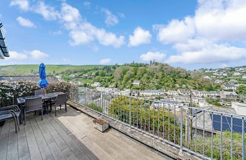 Noss Mayo House | Glorious River Views from this dog friendly 3 bed house in Noss Mayo