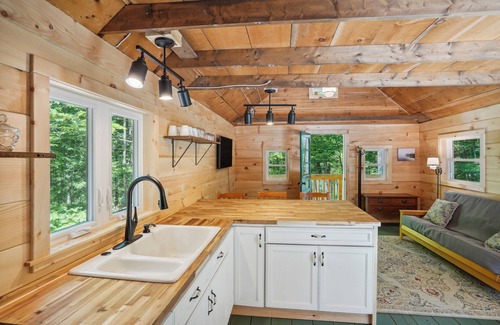 Gloversville Apartment | Gloversville Retreat with Patio & Lake Access!