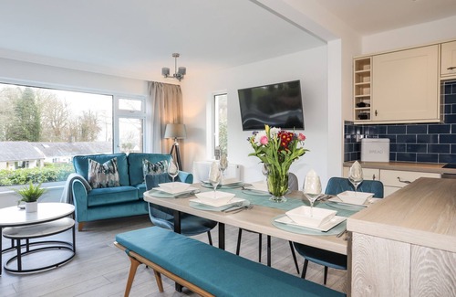 Mynytho Cottage | GLYN-Y-MOR, country holiday cottage, with a garden in Llanbedrog