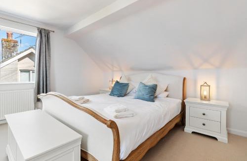Saundersfoot House | Glynmar - Sea Glimpses Hot Tub Pool Table
