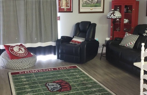 Tuscaloosa Condo | GoalLine Stand