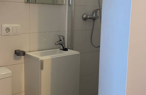 Mairena del Aljarafe House | Gobeach Small Studio 8sq Completely Independent