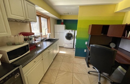 Kendall House | Gobles Estate w/indoor pool!