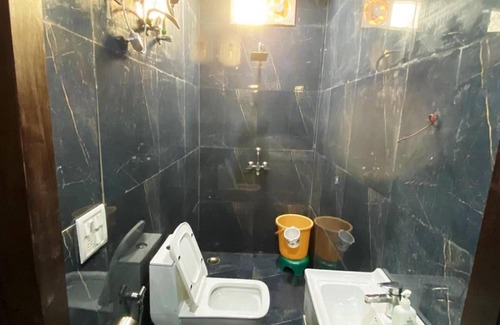 Noida Other | GoBravo 72- 3BHK Farm with Pool & Garden Sec150 Noidan