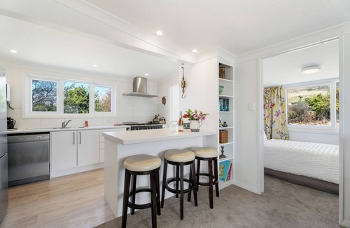 Bannockburn House | Gold Miners Cottage - Bannockburn Holiday Home