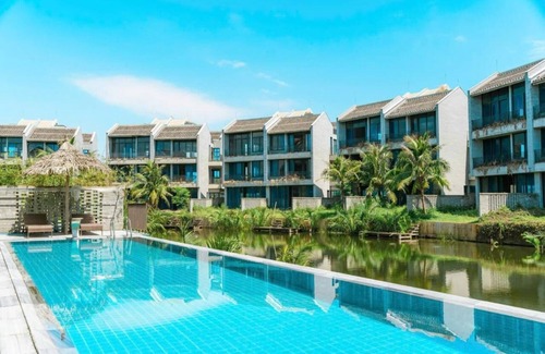 Cam Thanh Villa | Gold Riverside Apartment & Villa