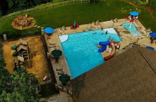 Indian Point House | Gold Rush Lodge-New Indoor Pool! 6BD/6Bth1 Minute to Silver Dollar Pool&Games!