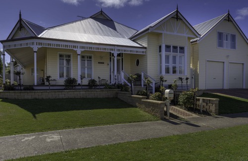 Torquay Apartment | Golden Loft Retreat Loft