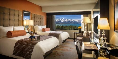 Stateline Hotel | Golden Nugget Lake Tahoe