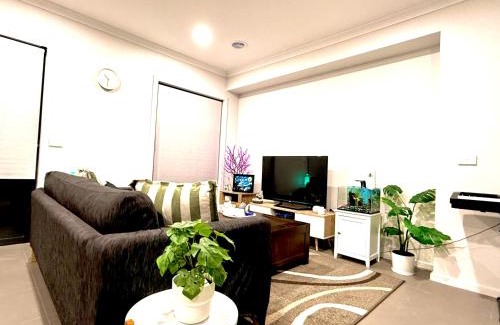 Clyde North House | Golden Palm Palace