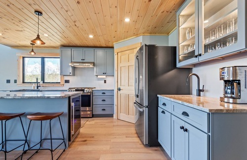 Rangeley House | Golden Sunset | New Construction in The Overlook | Close to Saddleback | Rangeley Lake Views!