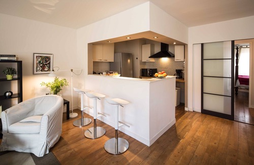 Grand Parc-Paul Doumer Apartment | Golden triangle spacious Bordeaux apartment