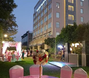 Sector 29 Hotel | Golden Tulip City Centre Gurgaon