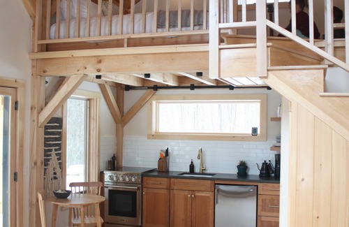Townshend Cottage | Goldfinch Cottage: Modern Timber Frame on 5 Private Acres