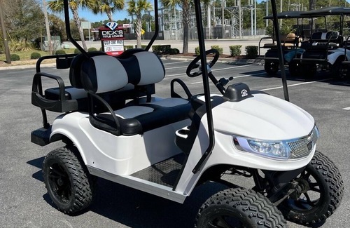 Vaught Condo | Golf Cart - Boho Beach Condo -Mins to BEACH