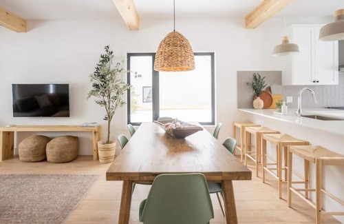 Arundel Cabin | Golf Haus 2, Mont-Tremblant · Modern 3BR Cabin Getaway