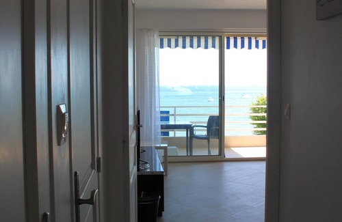 Golfe Juan Apartment | Golfe Juan F2 new in FRONT DE MER