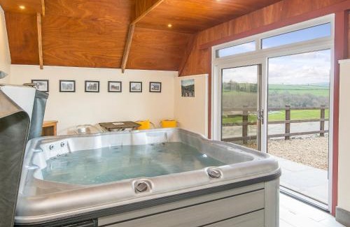 Llanfyrnach House | Golwg Y Cwm