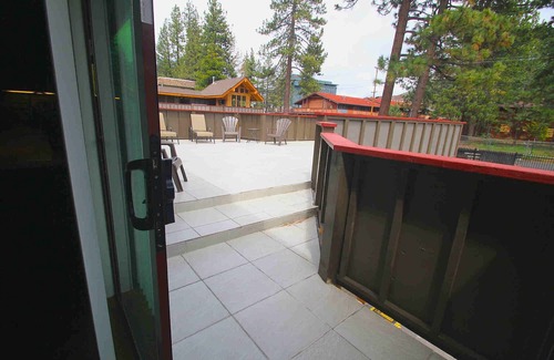 Lakeside Park House | Gondola Lodge Main Upper House with Sun Deck and Private BBQ for 6-20